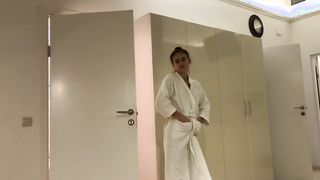 Orosz tini kicsike lány seggbe kefélbe