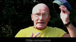 Idős tata hátsó bejáratba reszeli a fullos tinit