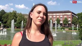 Német turista picsa kültéri anális kefélése